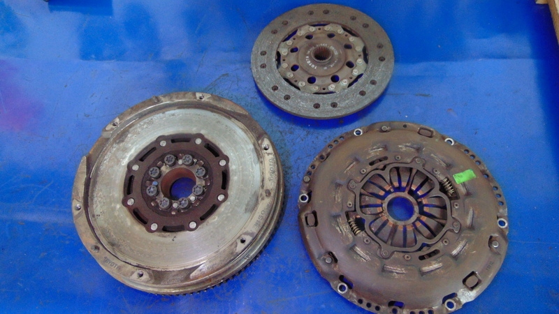 фото №1, Колесо двомасовий диск 8mm 2.2d4d corolla verso ii