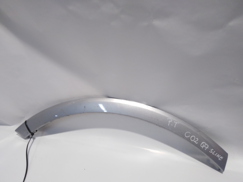 фото №1, Audi q7 s-line молдинг крыла правая задняя 4m0853818