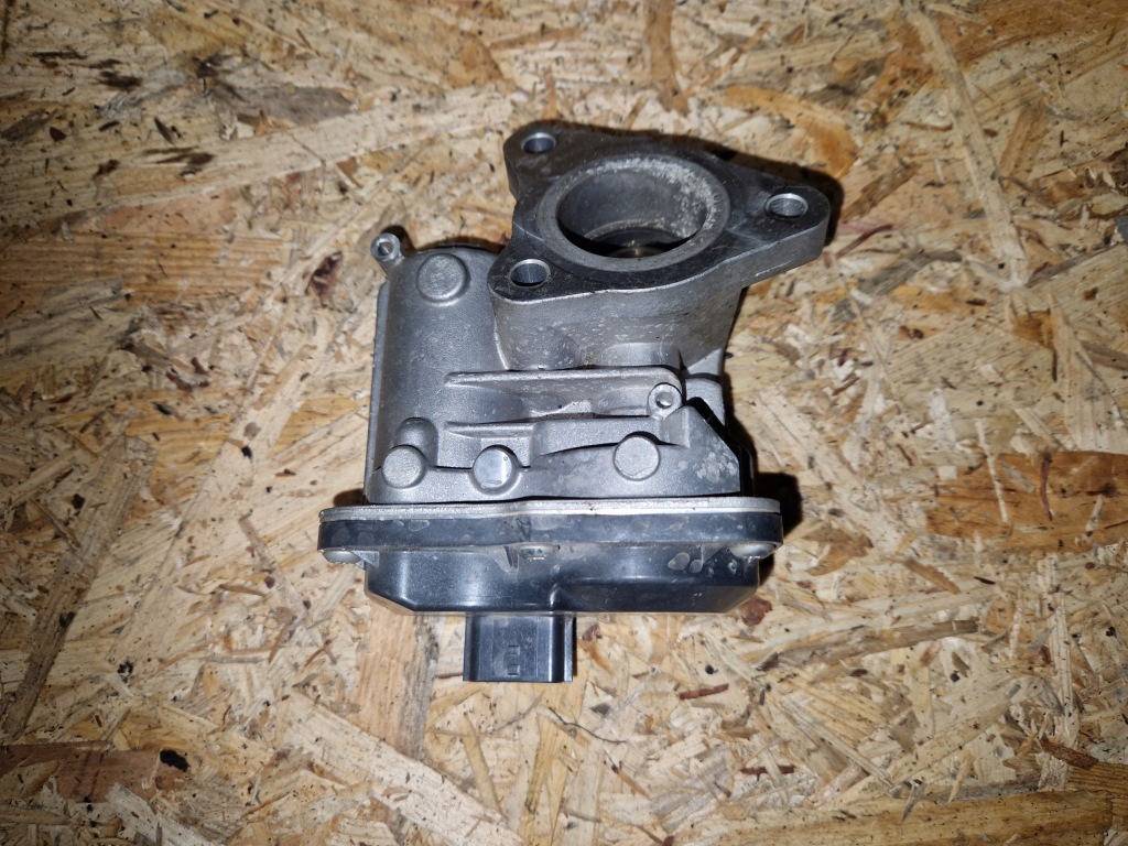Купить Клапан egr renault mercedes dacia 1.5dci 147109913r