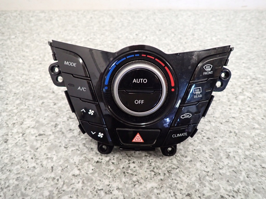 фото №1, Hyundai veloster i 11- панель управление кондиционера