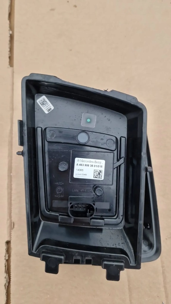 фото №9, Оригинальный поворотник mercedes a4639063501 | 4639063501