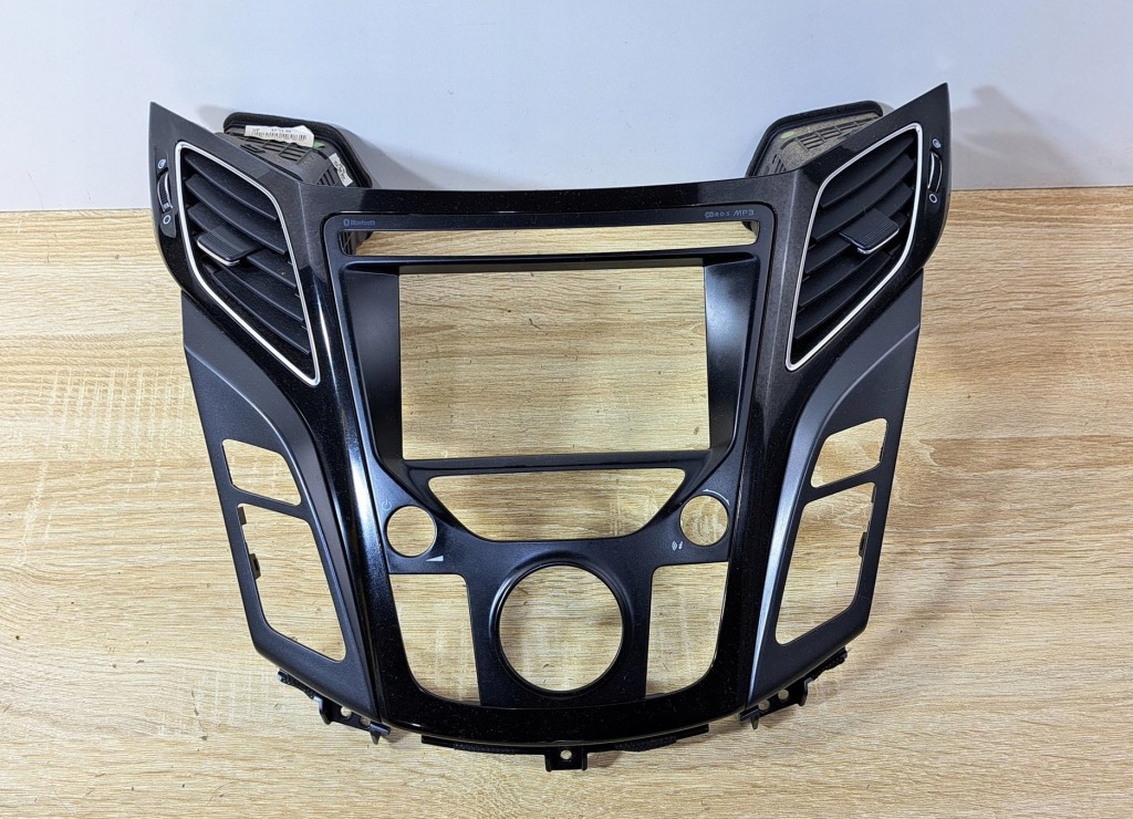 фото №1, I40 рамка средняя + решётки обдув u09c653810a