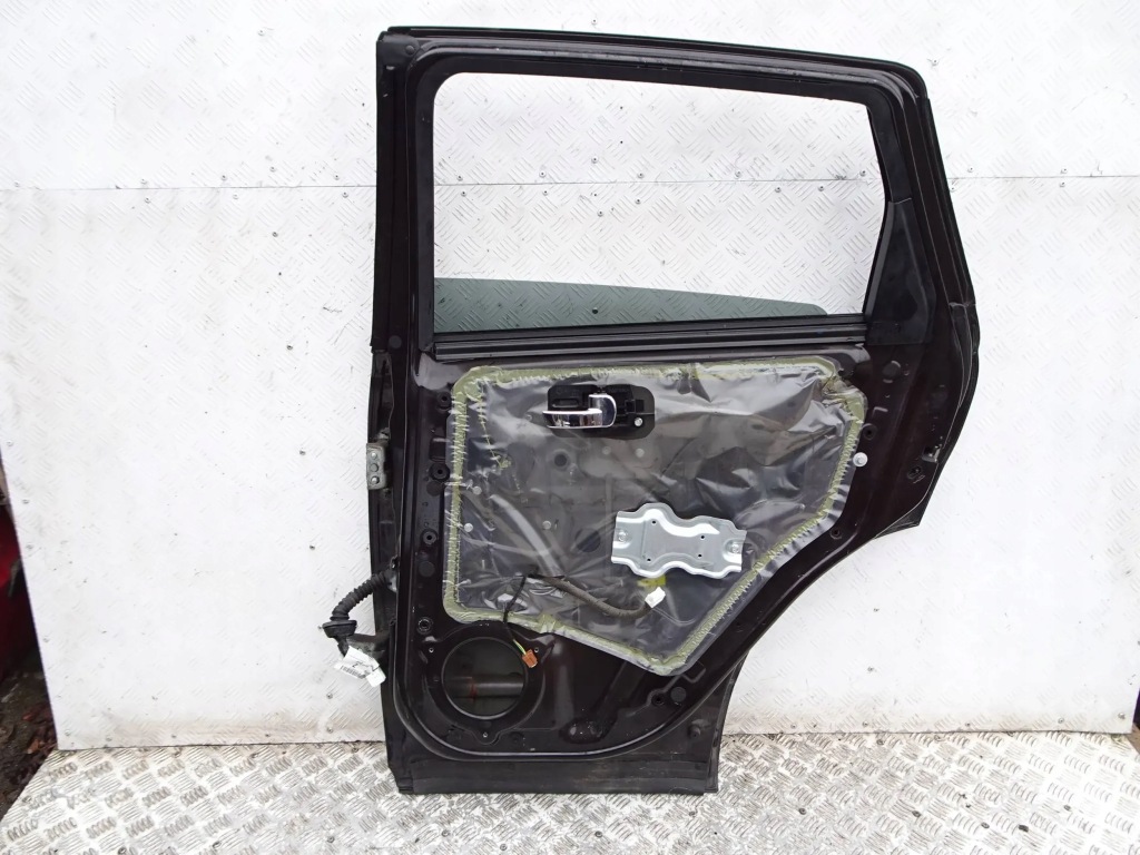 Дверей правий задні nissan qashqai j10 06-13r. gab Недорого