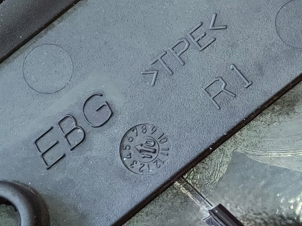 фото №8, Mercedes w207 w212 coupe молдинг кровельная правая