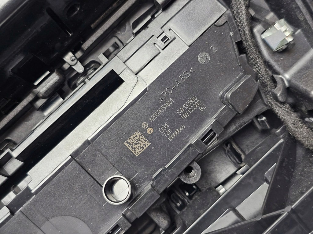 фото №14, Dekor туннель панель средний управление переключатель консоли mercedes w205