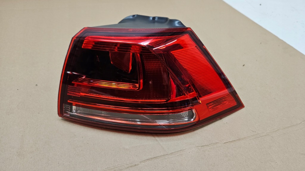 фото №9, Лампа задняя задняя правая vw golf vii 5g0945096h