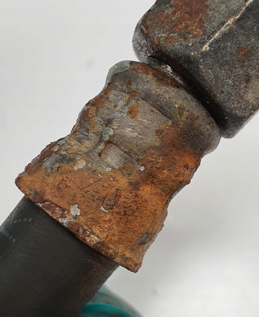 Шланг масла коробки mercedes sl r230 a2302700096 Киев