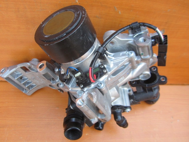 Bmw b47 f30 x1 u11 насос воды термостат 8471945 патрубок корпус с Разборки