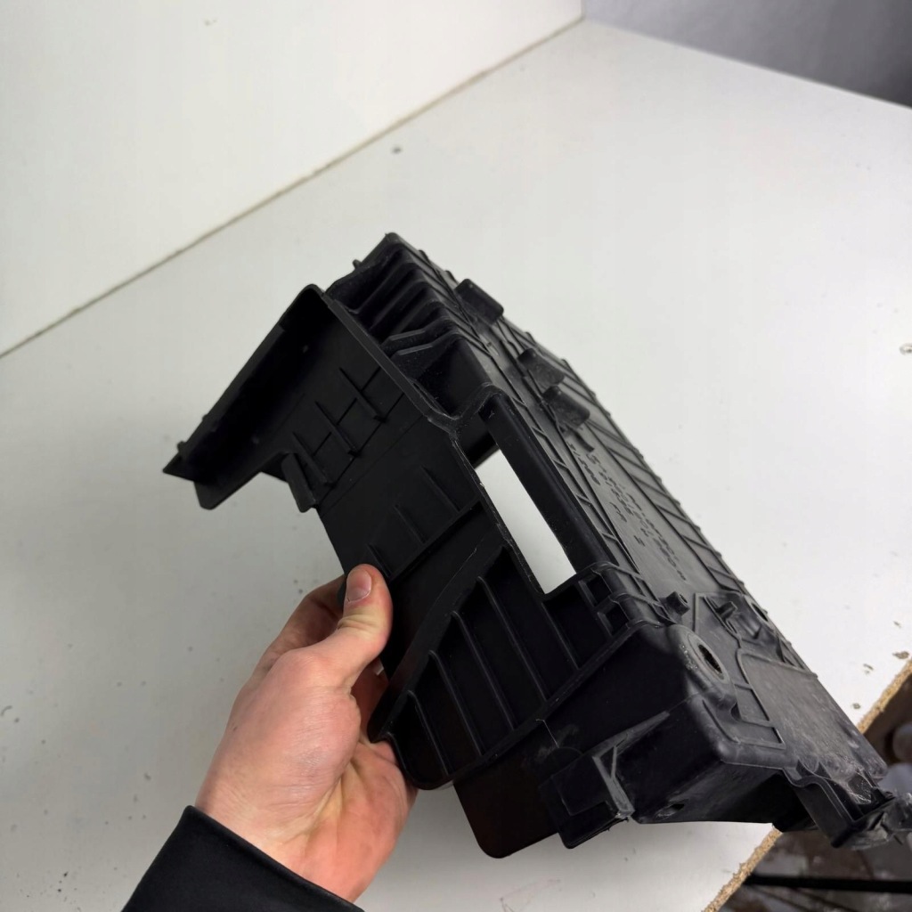 Основа кронштейн акумулятор peugeot 208 1 1 оригінальний номер оригінал 9801801880 Зі Шроту