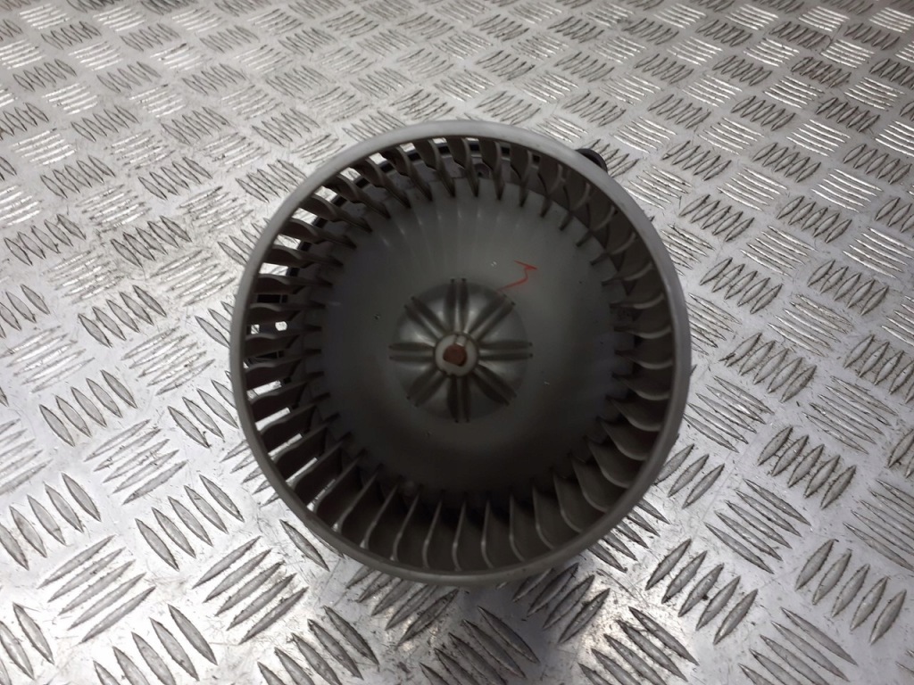фото №1, Вентилятор обдув toyota avensis t25 0130101601