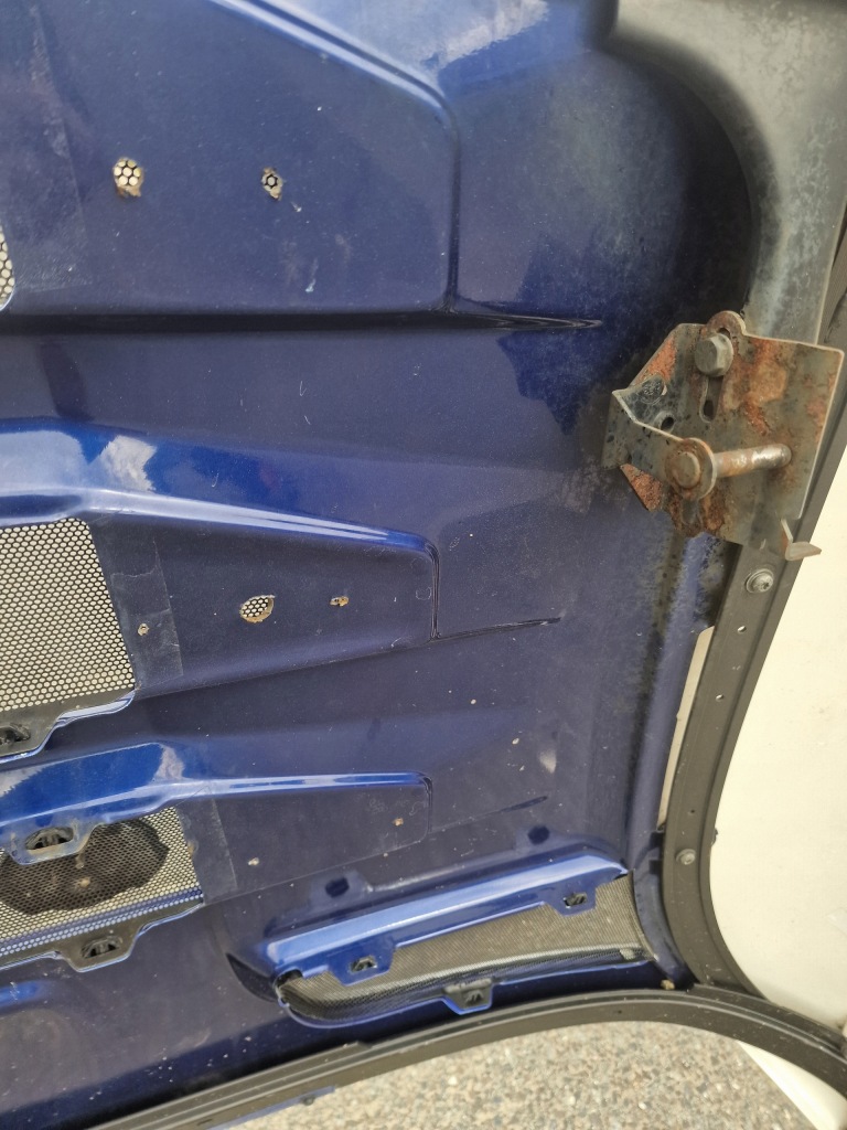 Капот решітка  решітка радіатора облицювання streamline scania r 2055972 2269446 2055973 Зі Шроту