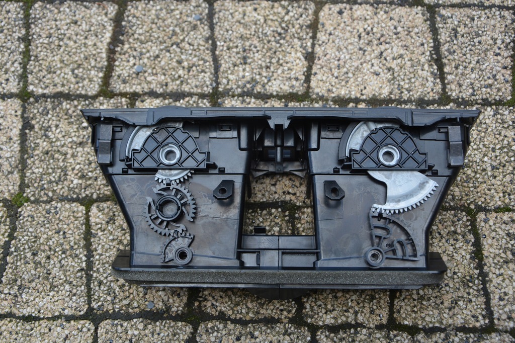 фото №12, Решётки обдув vw golf 6 5k0819703k 5k0819704k 728