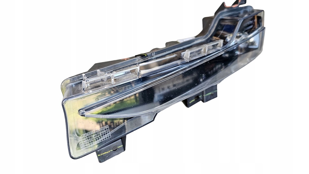 фото №13, Лампа противотуманная фара p+l tesla 3 1077395-00-d 1077396-00