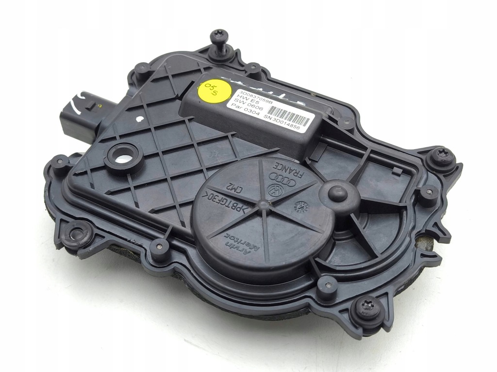 фото №7, Bentley flying spur 2006 доводчик дверь передних 3d0837059b