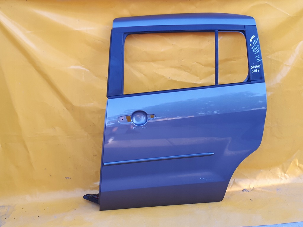 фото №1, Дверь левый задняя mazda 5 05-08r цвет galaxy grey