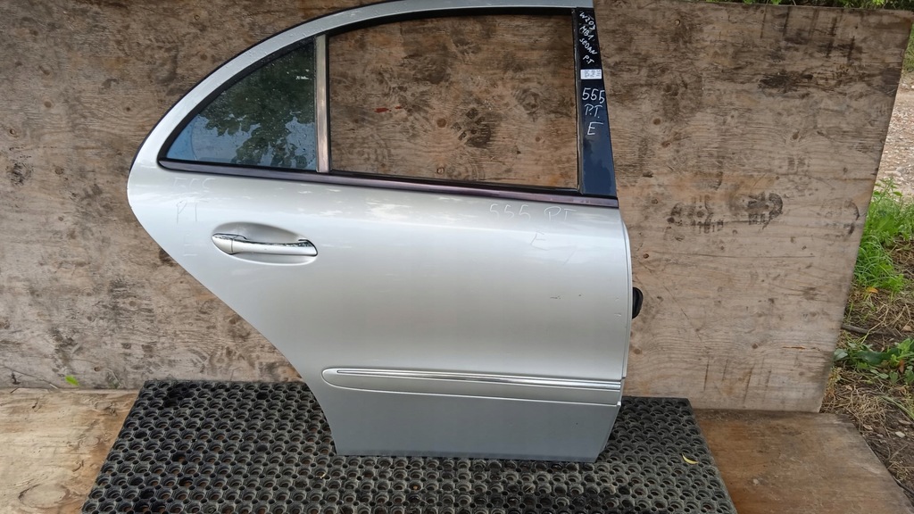 фото №1, Mercedes w211 sedan дверь задняя правый c744