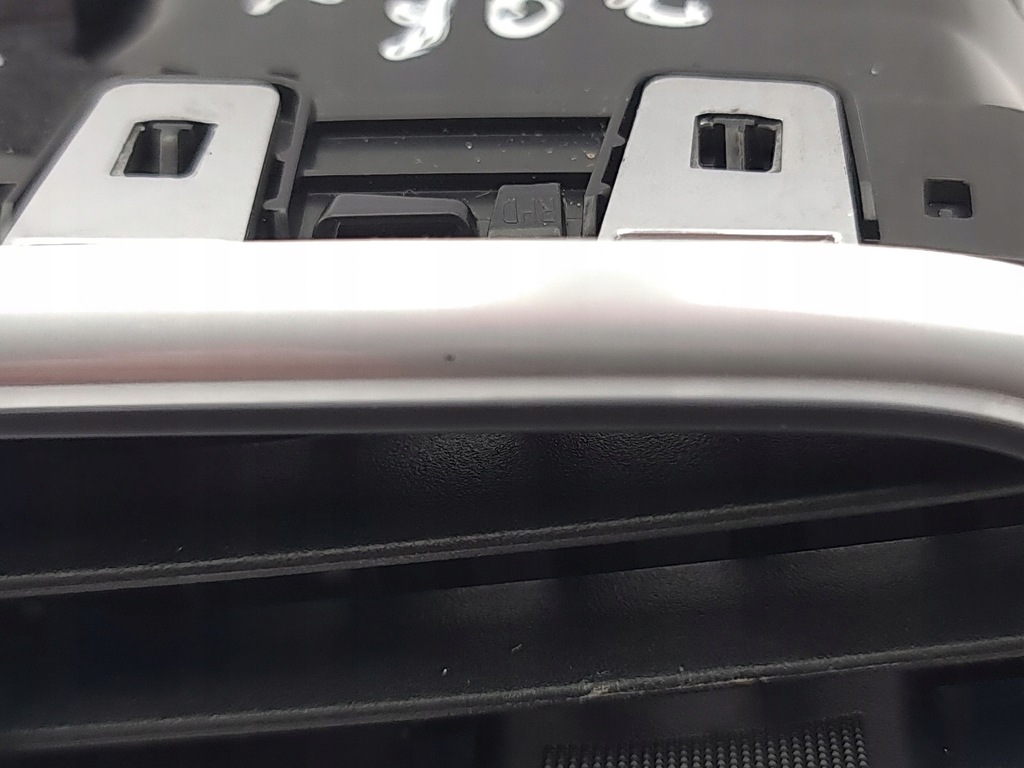 фото №8, Infiniti q30 2016 левая сторона боковая решётка обдув панели приборной панели