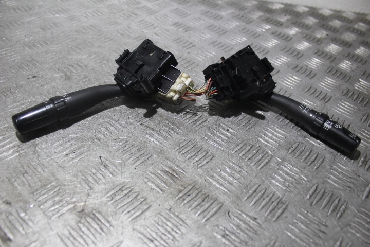 фото №1, Переключатель комбинированный света avensis ii t25