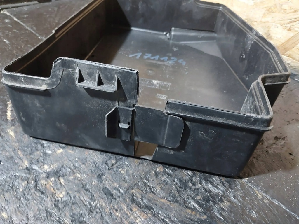 фото №6, Основа / корпус акумулятор bmw 3 e36 8361676 61218361676