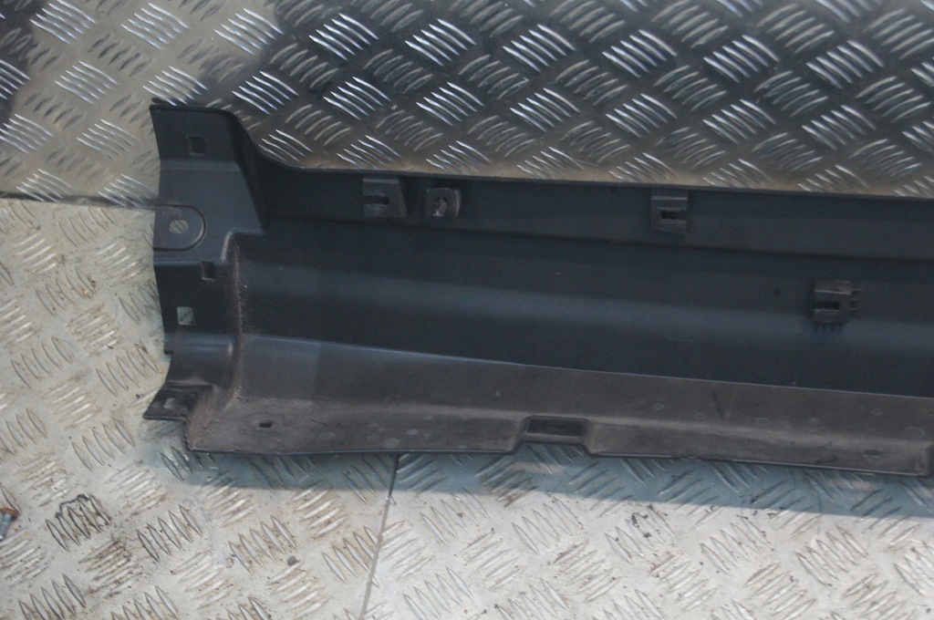 фото №8, Maserati levante молдинг поріг ліва