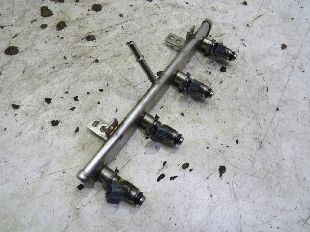 Молдинг впрыскная форсунки renegade 1.4 15052a00742 Цена