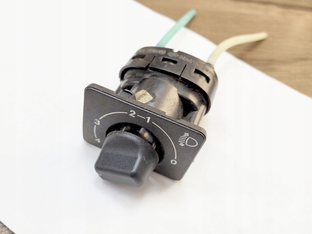 фото №1, Переключатель регулировка корректор высоты света лампа 7731613 fiat uno