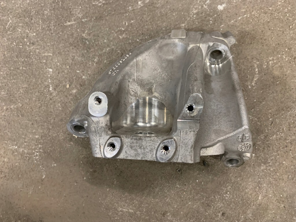 фото №1, Alfa romeo giulia qv 2.9 кронштейн двигателя