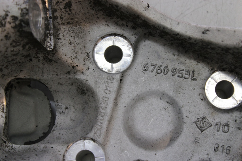 фото №6, Поворотный кулак перед левая 6760953 bmw 5 e60 e61 idealna