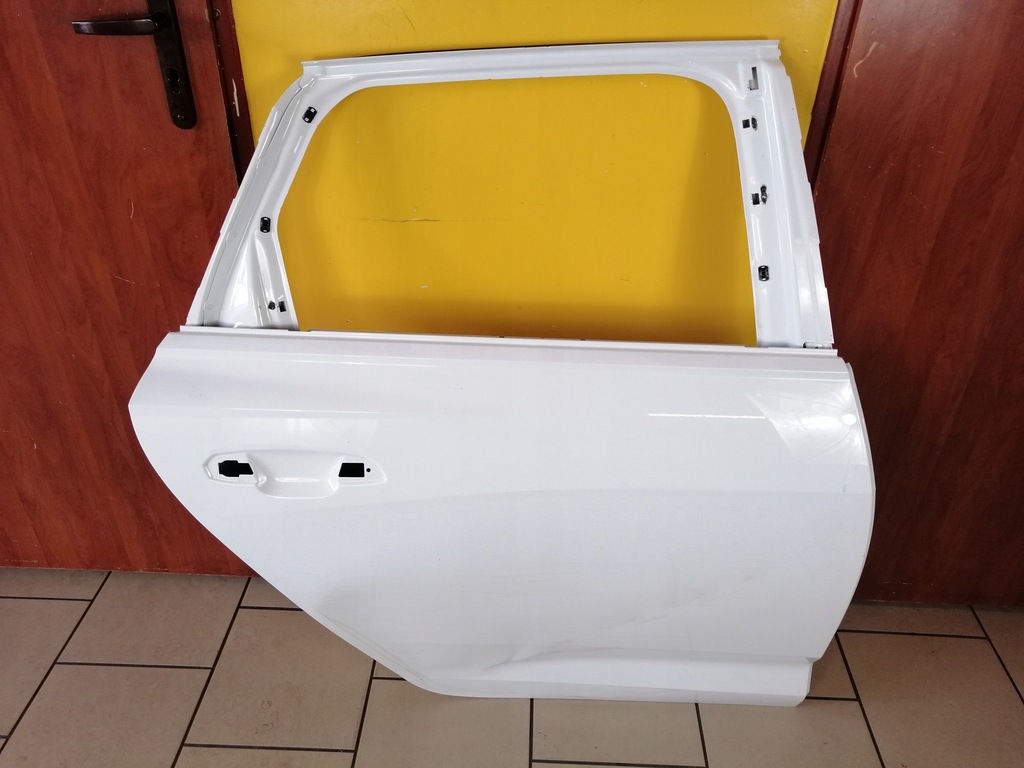 фото №1, Audi a6 c8 двері праве задня kombi