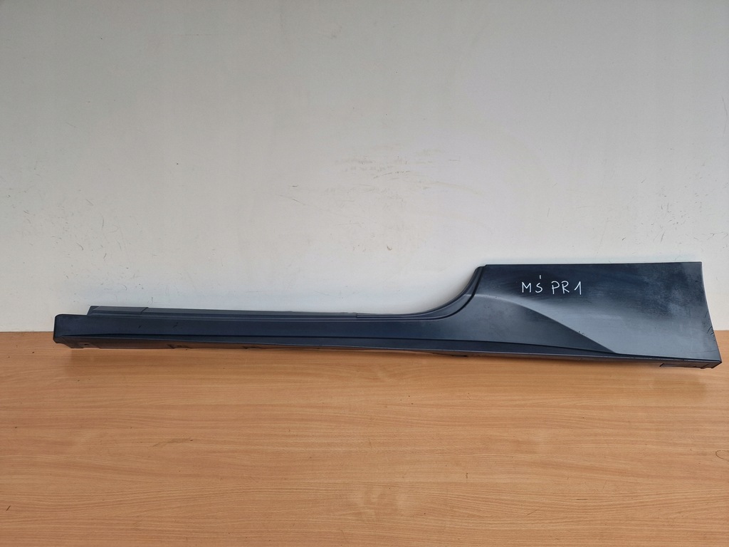 фото №1, Ferrari italia 458 ліва молдинг поріг поріг новий