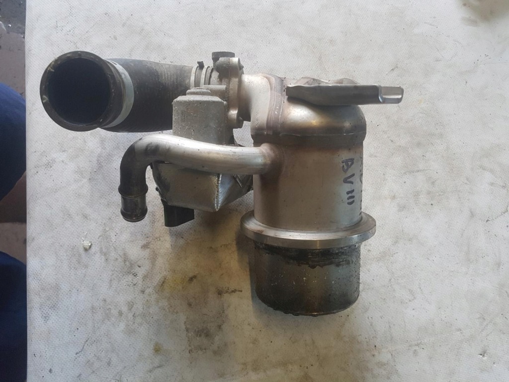 фото №1, Радиатор выхлопных газов 2.0tdi vw passat b8 04l131512