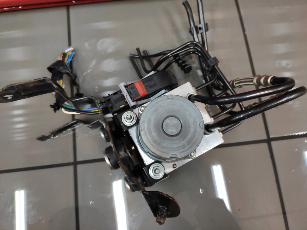 фото №6, Jaguar xf ii x260 3.0d насос гальмівна abs блок керування роз'єми оригінал