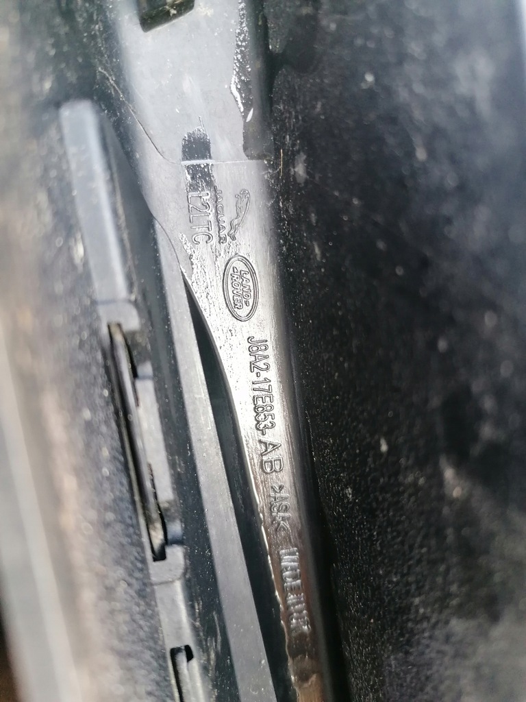 фото №4, Решітка бампера права land rover velar r