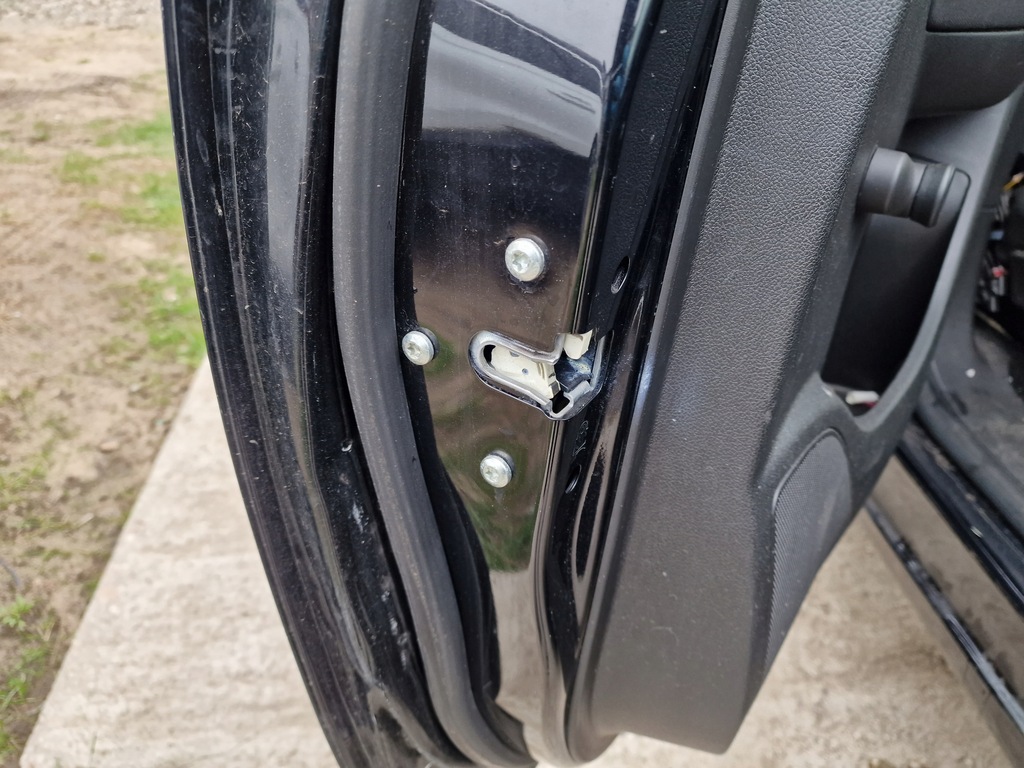 фото №1, Замок дверь правый задний opel meriva b