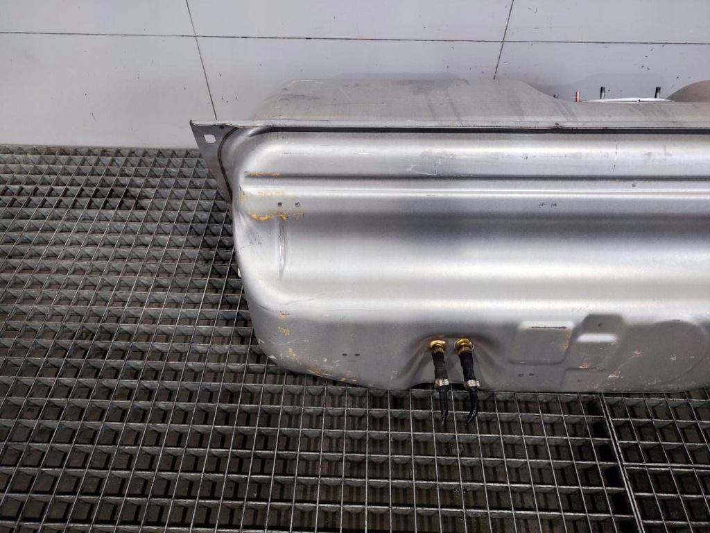 Bak бак топлива дизель mercedes slk r172 w172 2.2 cdi a1724700501 с Разборки