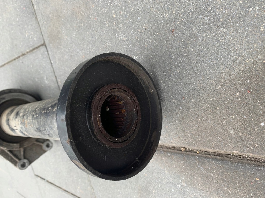 фото №4, Привідний вал права передня перед vw transporter t6 7e0407276s