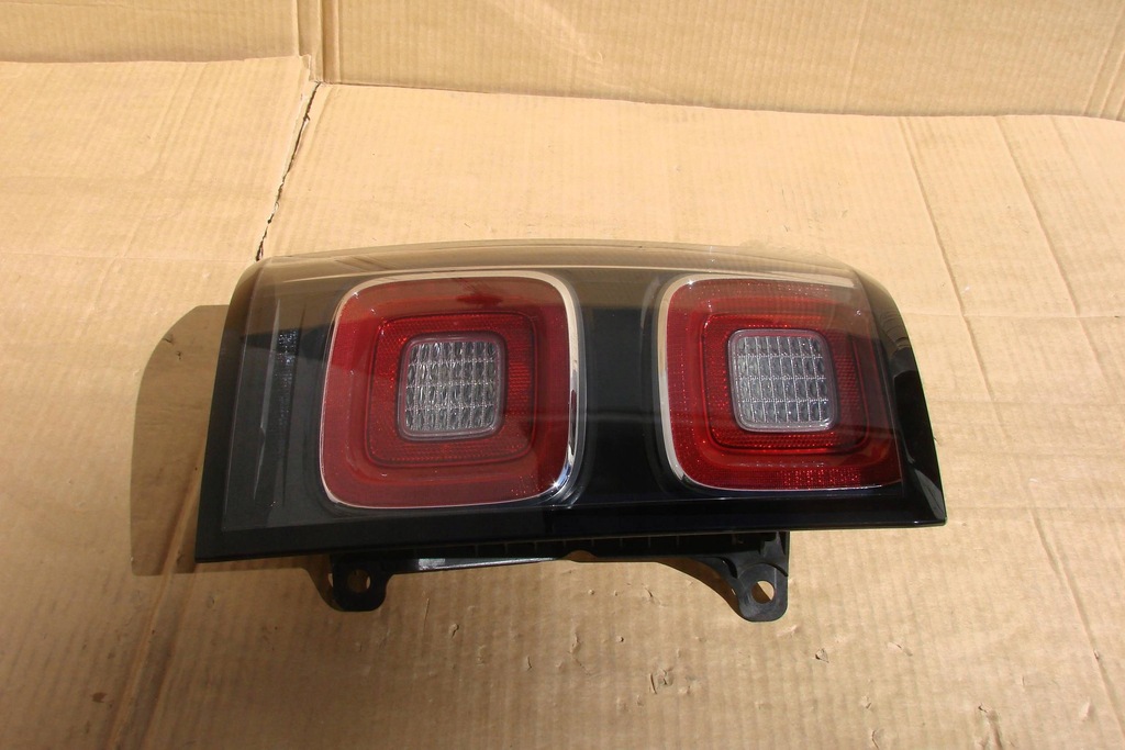 фото №5, Land rover range rover l405 2020 левая сторона лампа задняя