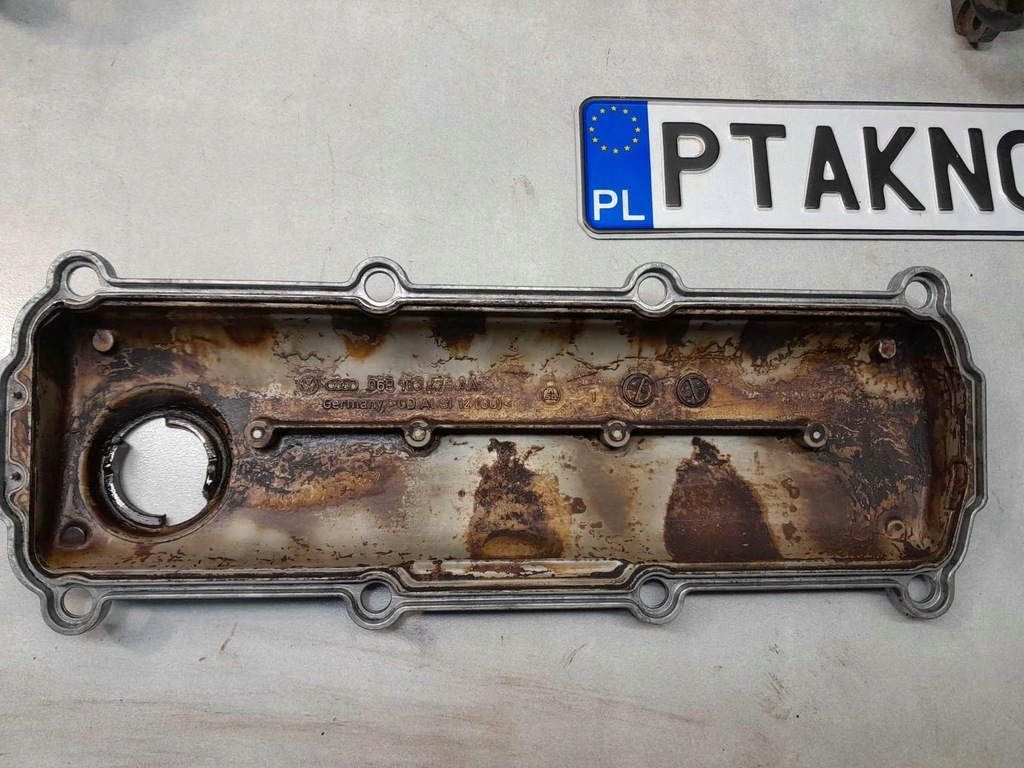 фото №5, Головка цилиндров вал audi a3 1.6 06b103373t