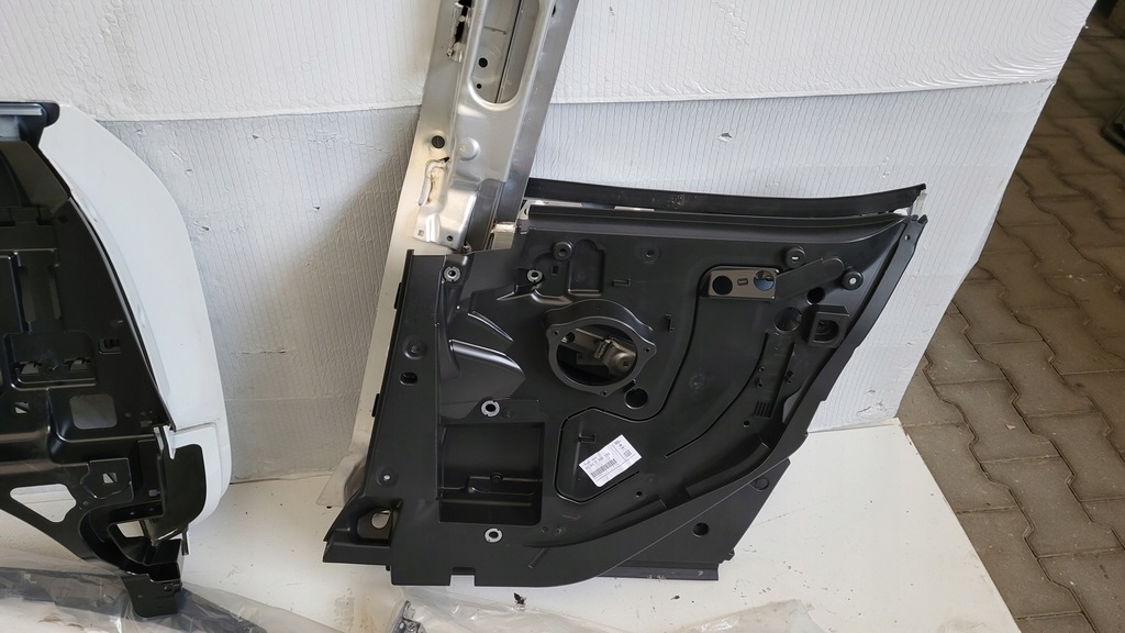 фото №8, Крыло задний правый дверь правое bmw i3