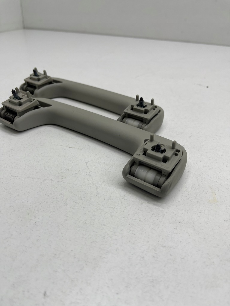 фото №10, Audi q7 4l a6 c6 ручка кронштейн потолочный перед левая / правая