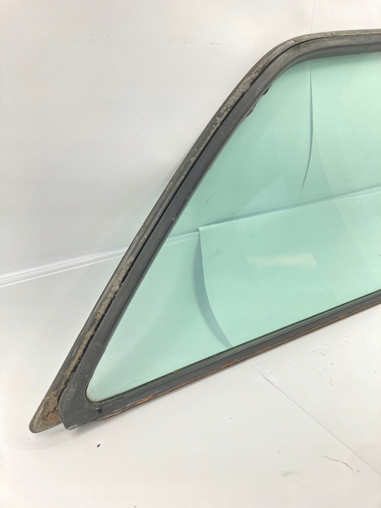 Скло з прокладка ліва задня лівий задній водія бічна mercedes w124 універсал Ціна