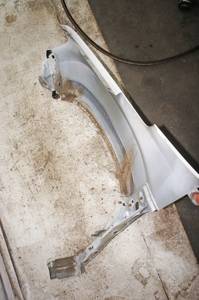 фото №6, Rj247 dacia duster ii крыло правый перед alb alpin white 369