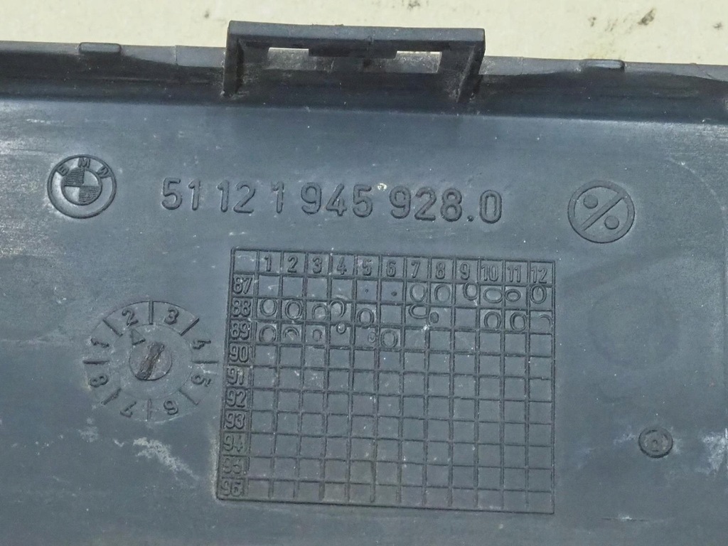 фото №10, Молдинг бампера заднего правая bmw e30 1945928