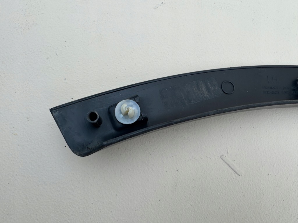 фото №12, Land rover discovery 5 v l462 молдинг крыла левый перед hy32-16a075