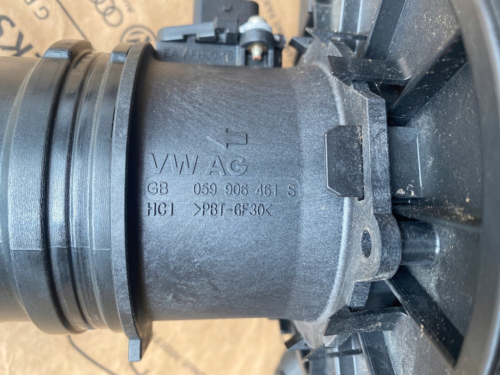 фото №8, Audi a6 c7 a7 4g lift 3.0 tdi корпус фільтра повітря + фільтр 4g0133838ac