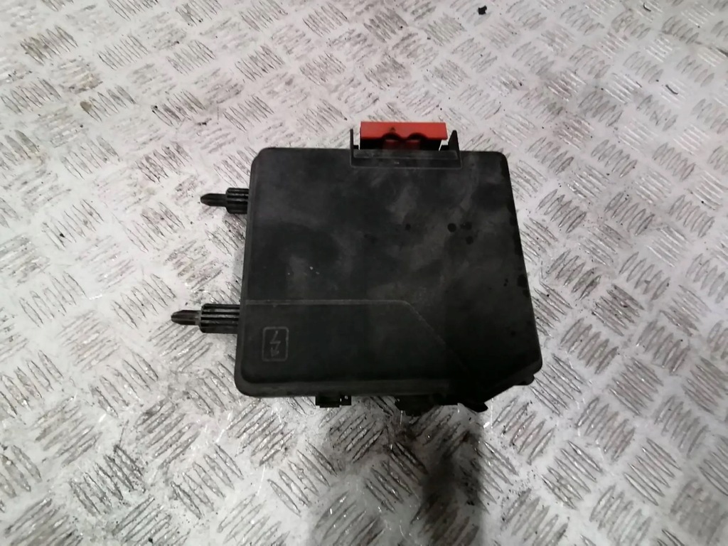 фото №1, Корпус запобіжників laguna iii coupe 284b10001r