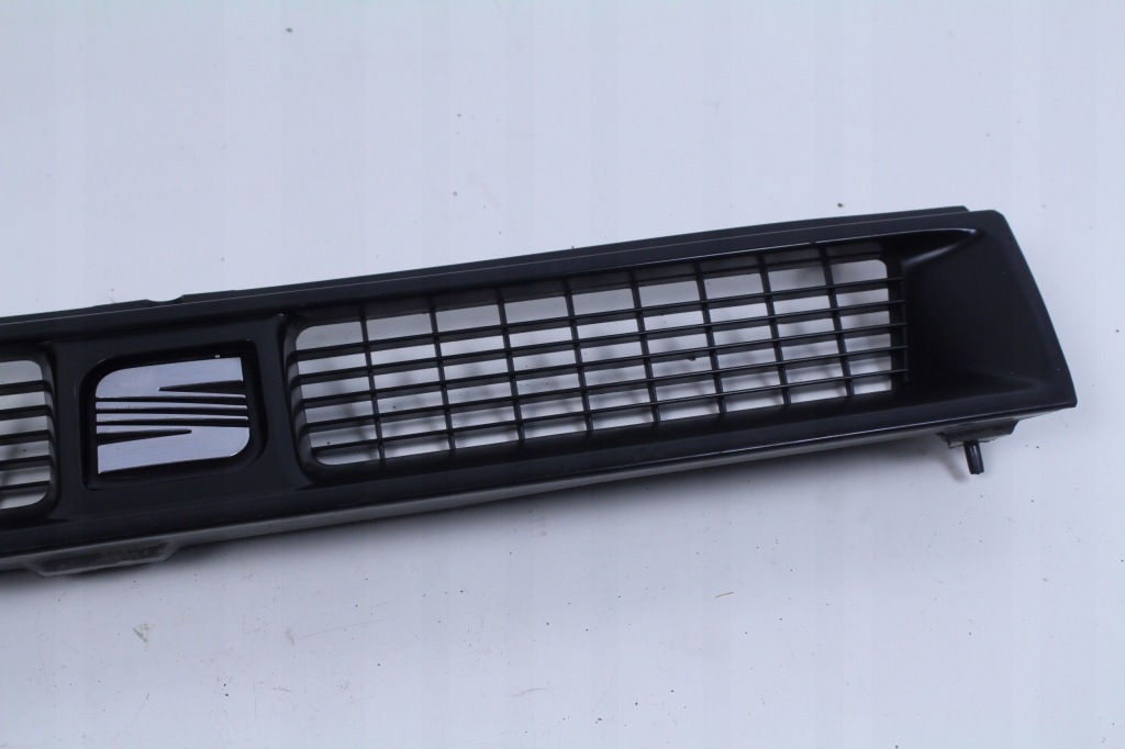фото №4, Решётка радиатора решётка радиатора бампера перед seat toledo i