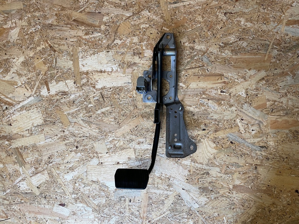 фото №1, Педаль датчик тормоза volvo v40 cross country 2.0d