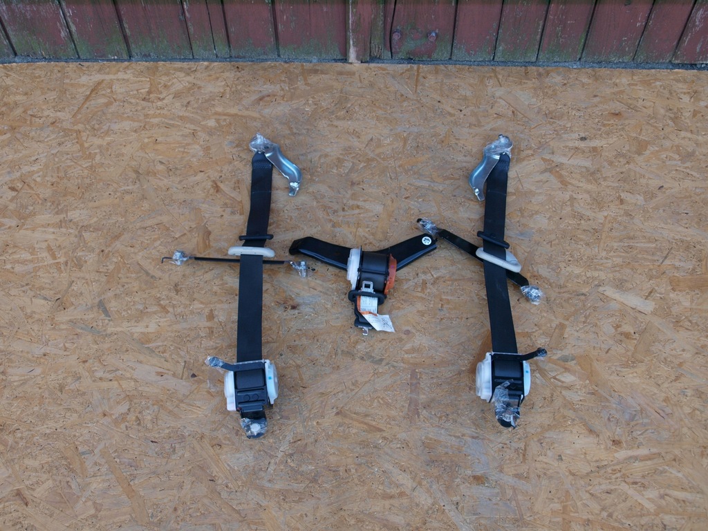 фото №1, Subaru legacy v pas безопасности правый левый задняя