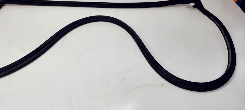 фото №4, Прокладка двері ліва audi a5 coupe 8t0837911d